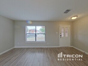 10129 Chapel Hill Ct in Fort Worth, TX - Building Photo - Building Photo