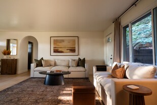 2218 Jefferson Ave in Midland, MI - Building Photo