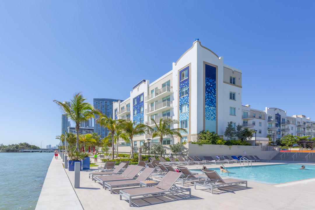 Miami Bay Waterfront Midtown Residences in Miami, FL - Foto de edificio