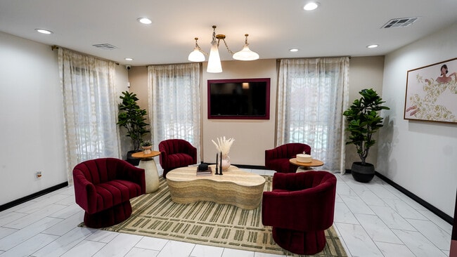 Avery Place in Houston, TX - Building Photo - Building Photo