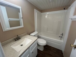 250 N Washington Ave in Brownsville, TN - Building Photo - Building Photo