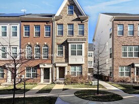 7113 Rowlock Aly in Beltsville, MD - Building Photo