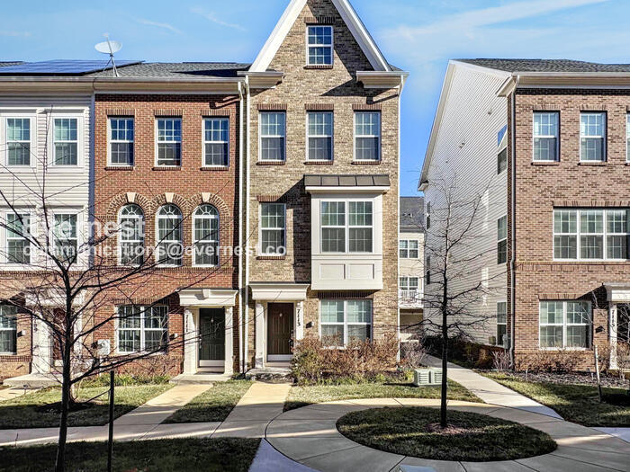 7113 Rowlock Aly in Beltsville, MD - Building Photo