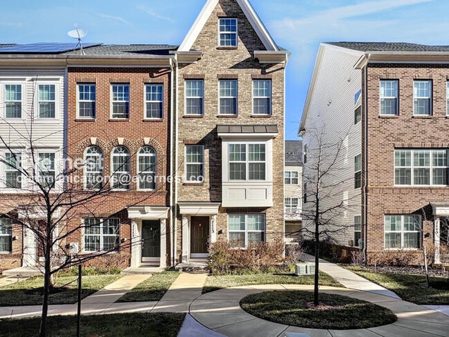 property at 7113 Rowlock Aly