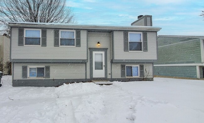 property at 2862 Chatsworth Way