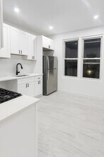 42 New St in Jersey City, NJ - Building Photo - Building Photo