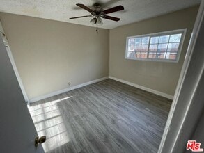 244 E 49th St in Long Beach, CA - Building Photo - Building Photo