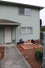 3904 Cedar St in Eureka, CA - Building Photo - Building Photo
