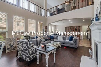 2438 Sunderland Ln in Lewisville, TX - Building Photo - Building Photo