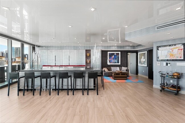 19955 NE 38th Ct in Aventura, FL - Foto de edificio - Building Photo