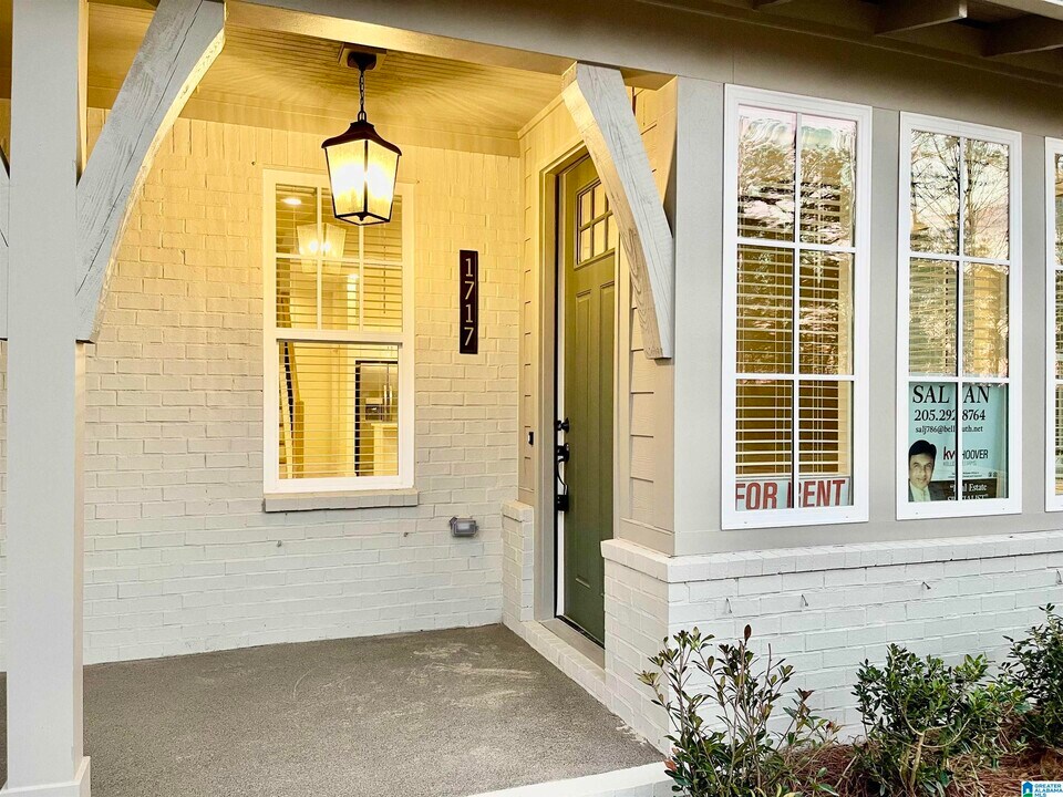 1717 Chase Ct in Hoover, AL - Building Photo