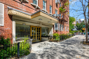 1825 Foster Ave in Brooklyn, NY - Foto de edificio - Building Photo