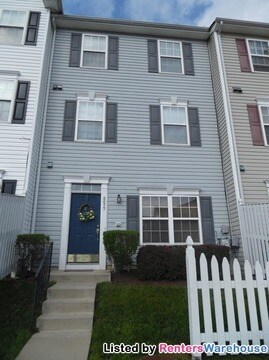 8077 Brookstone Ct in Severn, MD - Building Photo