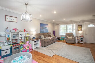 39 Coram Rd in Shelton, CT - Building Photo - Building Photo