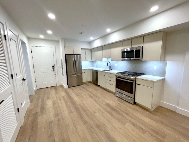 property at 716 L St SE