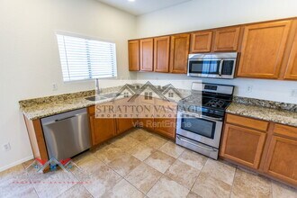 484 E Cheyenne Rd in Queen Creek, AZ - Building Photo - Building Photo