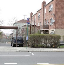 3673-3675 Bronxwood in Bronx, NY - Building Photo - Building Photo