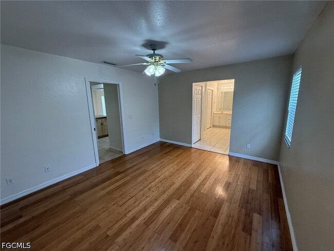 property at 911 SE 31st St