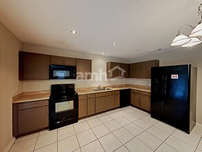 8319 Tavern Pt in San Antonio, TX - Building Photo - Building Photo