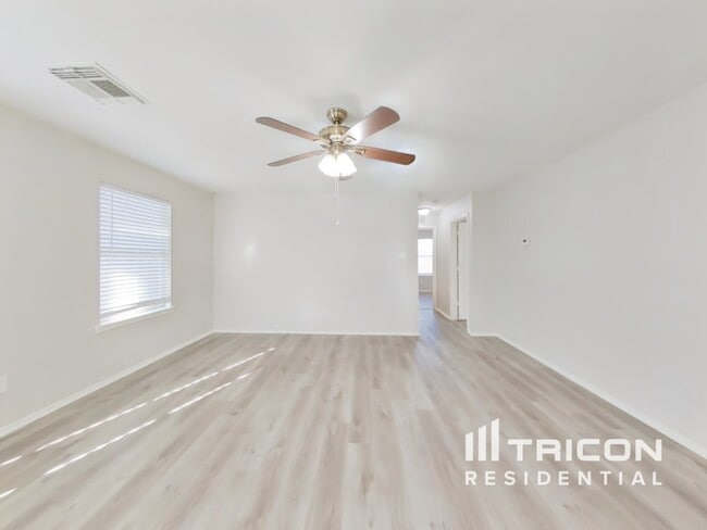 22823 Sugar Bear Dr in Spring, TX - Building Photo - Building Photo