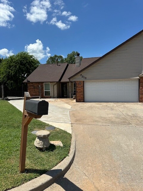 property at 7213 Lakewood Cir