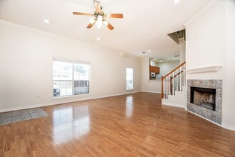 4230 Benard Ct in Pasadena, TX - Foto de edificio - Building Photo