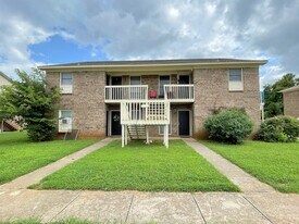 4417 Torrance Dr NW in Huntsville, AL - Building Photo