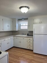 383 Wells Rd in Wethersfield, CT - Building Photo - Building Photo