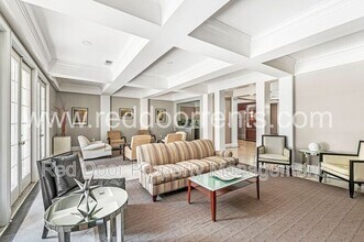 355 E Ohio St in Indianapolis, IN - Building Photo - Building Photo