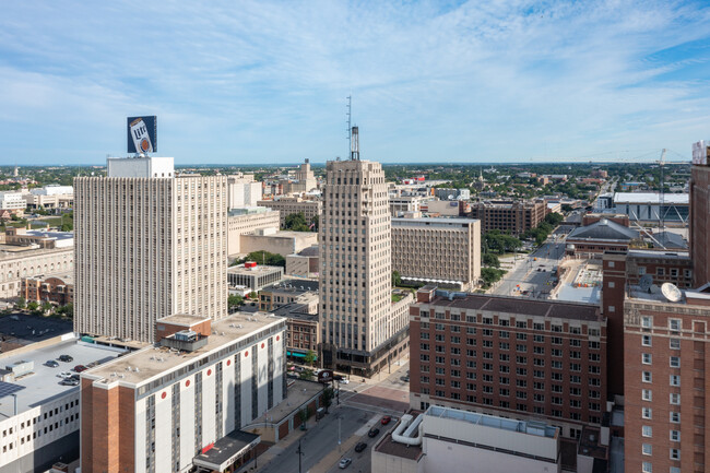 The Wisconsin Tower in Milwaukee, WI - Building Photo - Building Photo