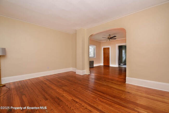 1225 S Irving Ave in Scranton, PA - Building Photo - Building Photo