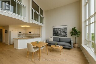 1720 Eglinton Ave E in Toronto, ON - Building Photo