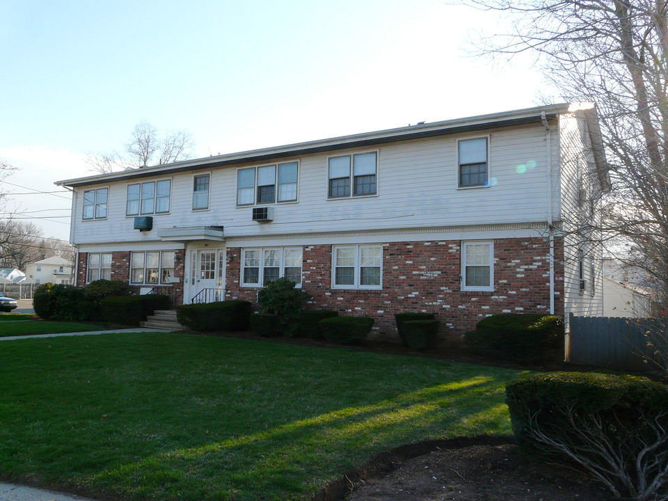 265 Circular Ave in Hamden, CT - Foto de edificio