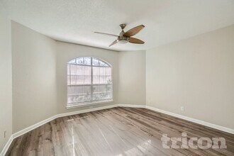 12430 Canyon Ct in San Antonio, TX - Building Photo - Building Photo