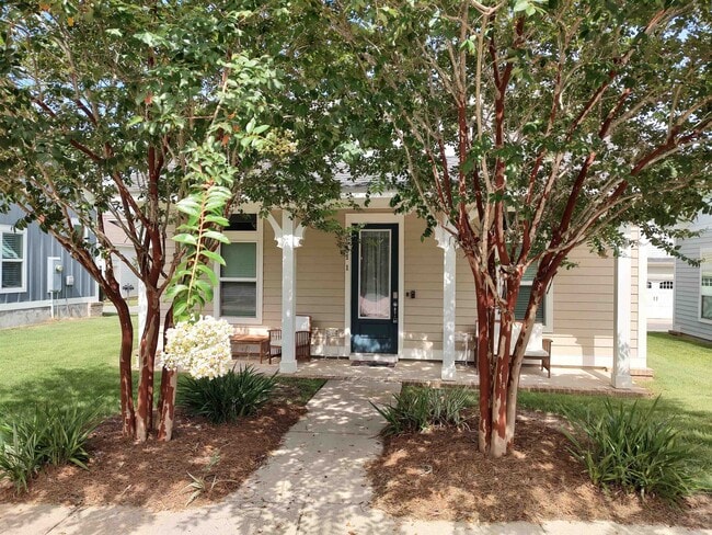 3561 Esplanade Way in Tallahassee, FL - Building Photo - Building Photo