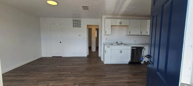 640 N 8th W, Unit C in Salt Lake City, UT - Foto de edificio - Building Photo