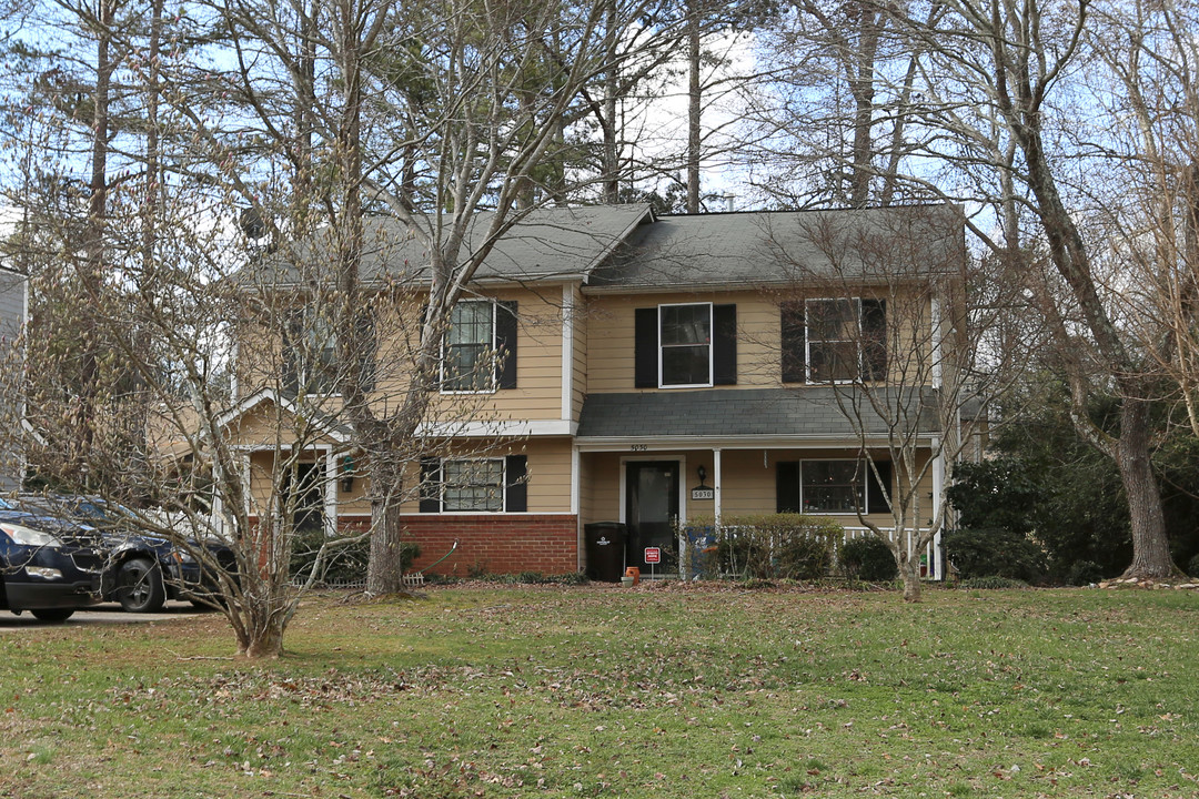 5024-5030 Village Green Way in Alpharetta, GA - Building Photo