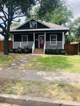713 Mt Auburn Ave in Dallas, TX - Building Photo - Building Photo