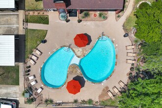 The Colonies in Desoto, TX - Building Photo - Building Photo