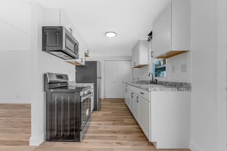 702 E Park Ave in Fairmont, WV - Building Photo - Building Photo