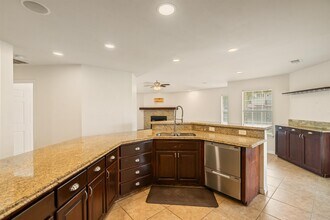 107 Timber Rock Dr in Del Rio, TX - Building Photo - Building Photo