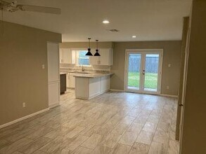 407 Oak Vista Dr in Friendswood, TX - Building Photo - Building Photo