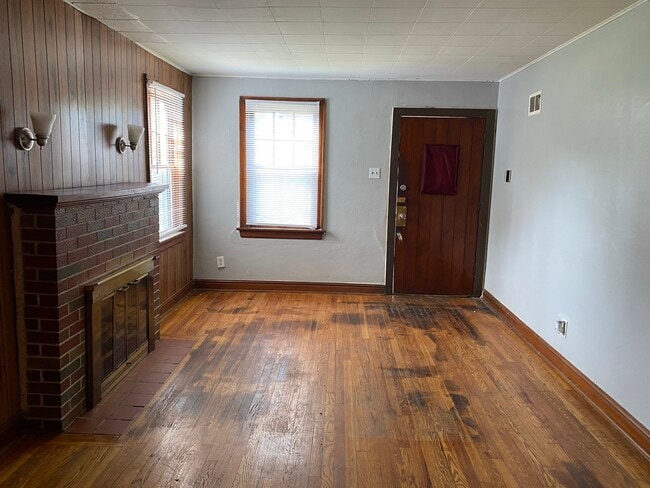 226 Henquin Dr in Ferguson, MO - Building Photo - Building Photo