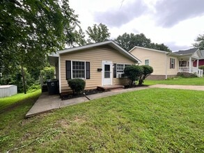1001 S Josephine Boyd St in Greensboro, NC - Building Photo - Building Photo