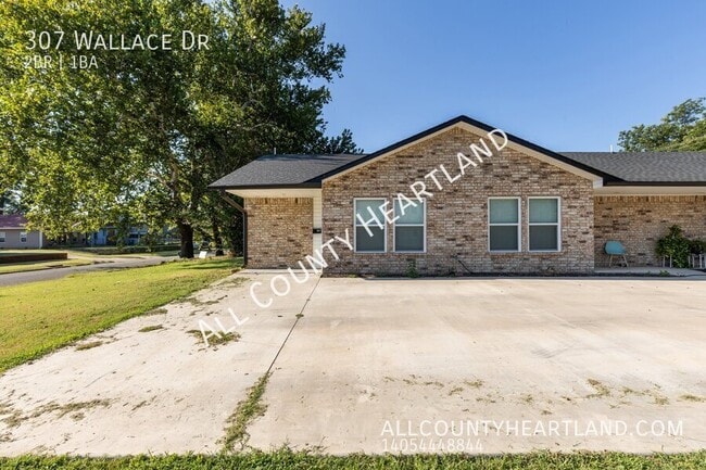 property at 307 W Wallace St