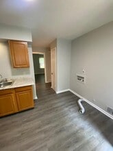 570 Anniston Dr in Lexington, KY - Building Photo - Building Photo