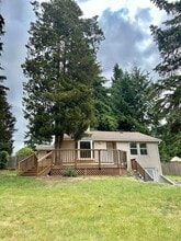 15224 5th Ave NE in Shoreline, WA - Building Photo - Building Photo