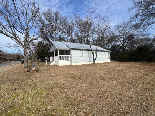 2409 T.Y. Rogers Jr Ave in Tuscaloosa, AL - Building Photo - Building Photo