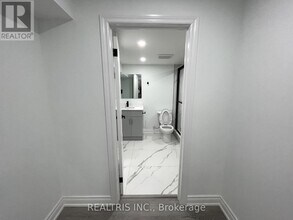 3 Ida Jane Grove in Whitchurch-Stouffville, ON - Building Photo - Building Photo