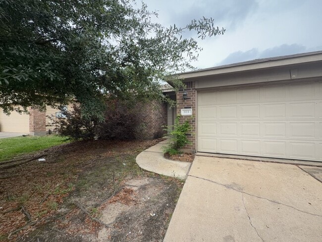 property at 811 Lovebug Ln
